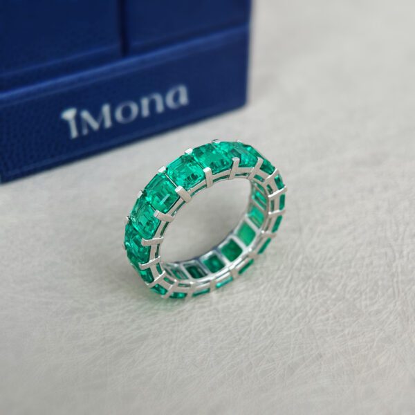 18K Gold Lab Grown  Emerald Row Ring - Image 2