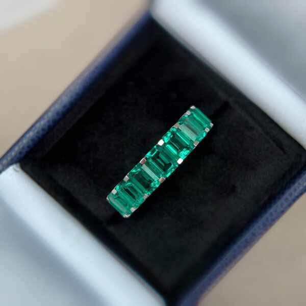 18K Gold Lab Grown  Emerald Row Ring - Image 7