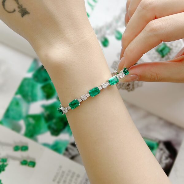 Green Elf, 18K Gold  Cultured Lab Grown Emerald Cut  Bracelet - Image 5