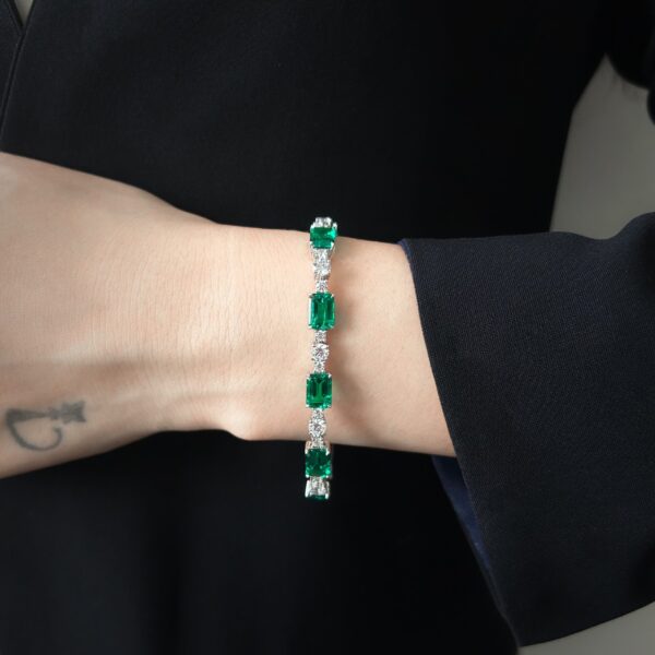 Green Elf, 18K Gold  Cultured Lab Grown Emerald Cut  Bracelet - Image 4