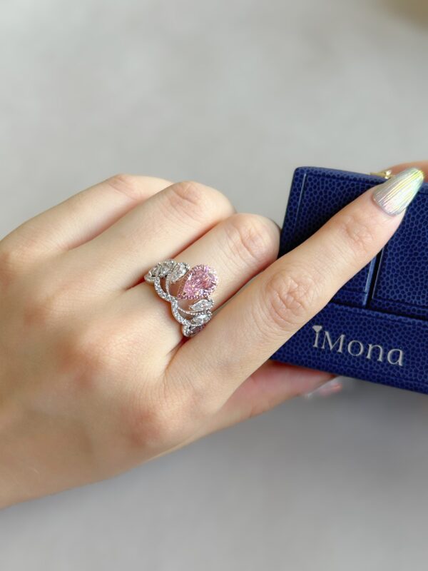 Romantic Sense of Ceremony, 18 K Gold Ned Pink Diamond Crown Ring - Image 4