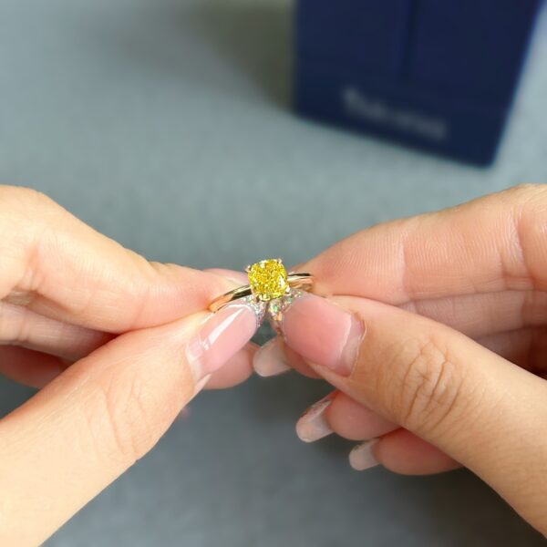 Simple And Exquisite 18K Gold Cushion-cut Lab Grown Yellow Diamond Ring