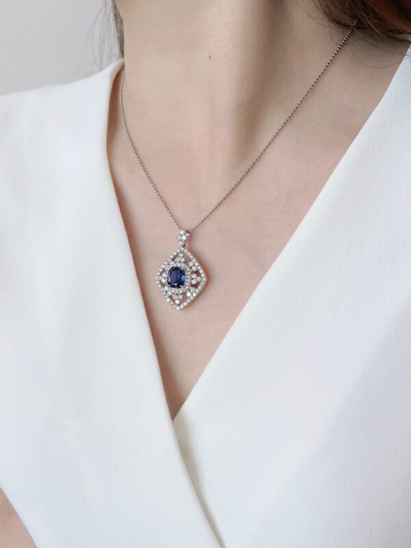 18K Gold Lab Grown Bred Royal Sapphire Pendant - Image 4