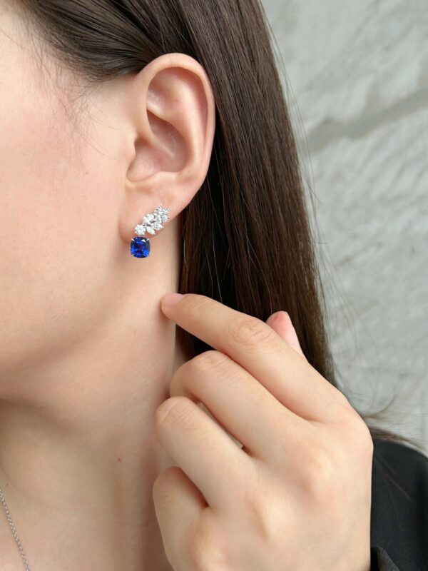 18K Cushion Lab Grown Sapphire Feathered Stud Earrings - Image 4