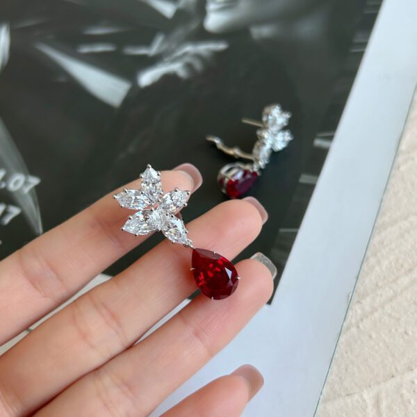 Lab  Grown  Ruby Earrings with Pear-Shape Cutting - Image 3