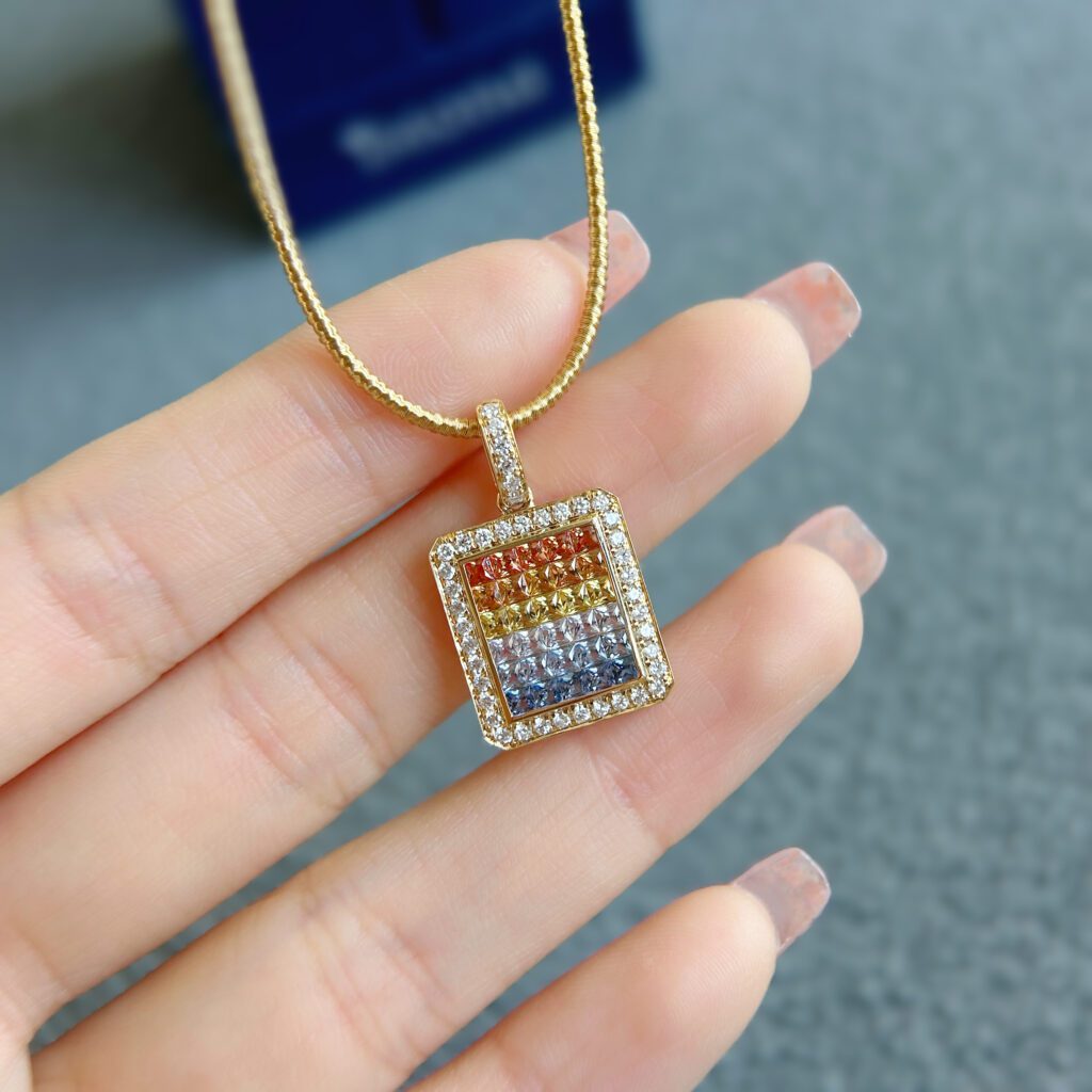 Gorgeous and dazzling: A Custom 6-Color Gradient Natural Sapphire Necklace 1 Gorgeous and dazzling: A Custom 6-Color Gradient Natural Sapphire Necklace